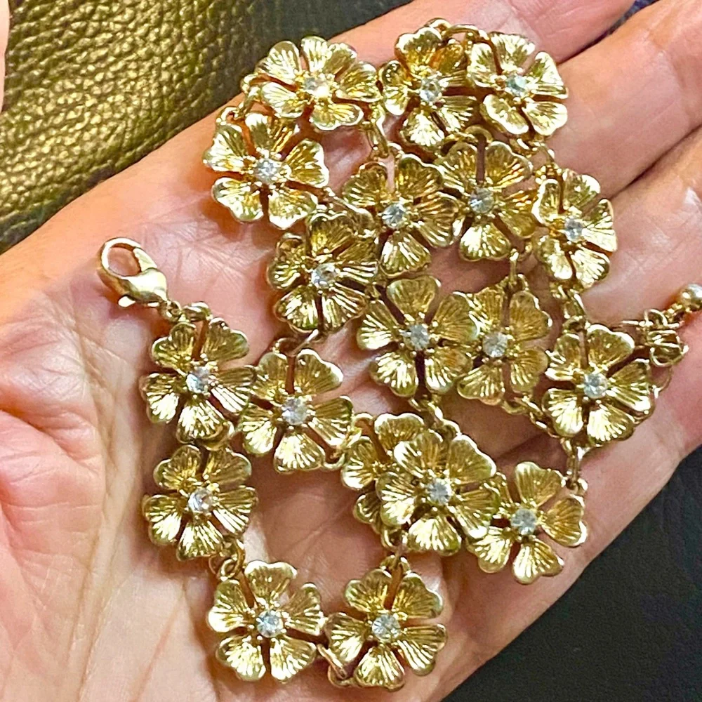 Vintage Gold Tone Dogwood Flower Link  Necklace Choker With Clear Rhinestones